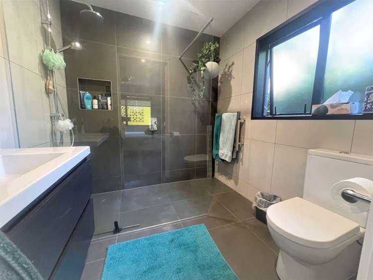 17 South Lynn Road Titirangi_6