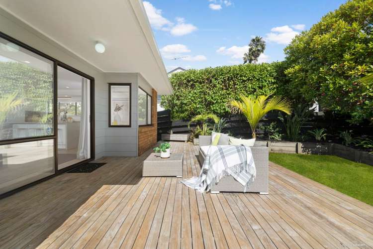 2 Kenneth Hopper Place Manly_16