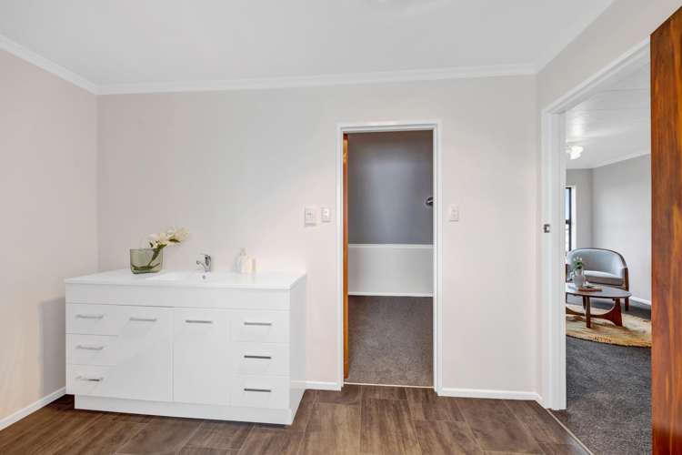 8 Wilson Street Hawera_12