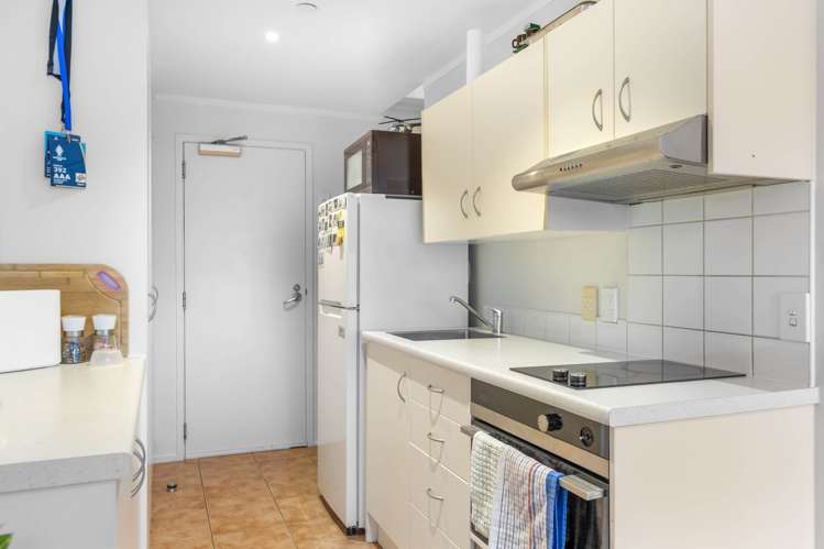 24B/30 Westward Ho Road Glen Eden_2
