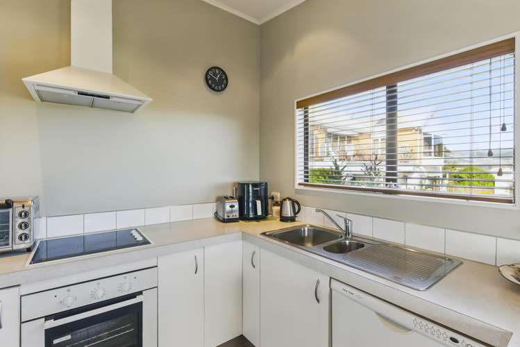 47 Kakariki Grove Waikanae_13