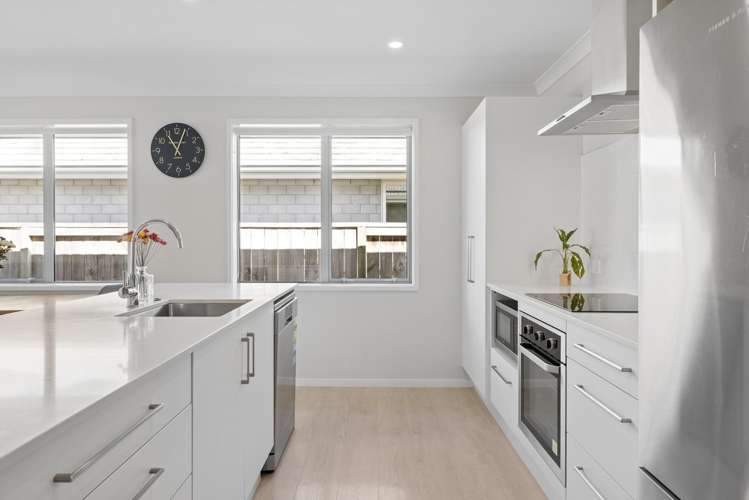 29 Hills View Drive Papamoa_6