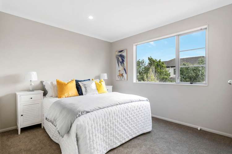 7 Savona Drive Flat Bush_11