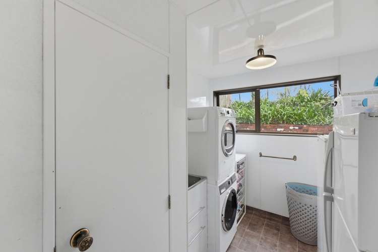 5A La Salle Drive Westown_25