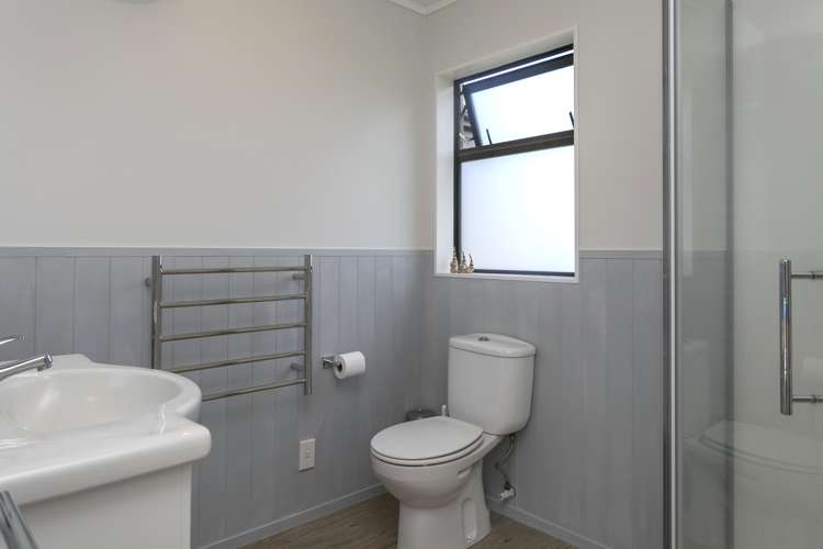 28 Kahurangi Drive Rangatira Park_24