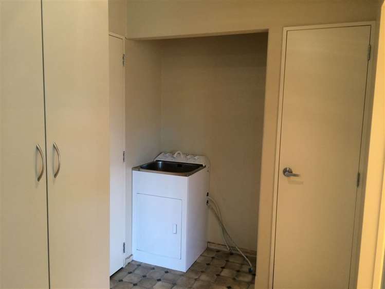 2 Clinton Lane Woolston_8