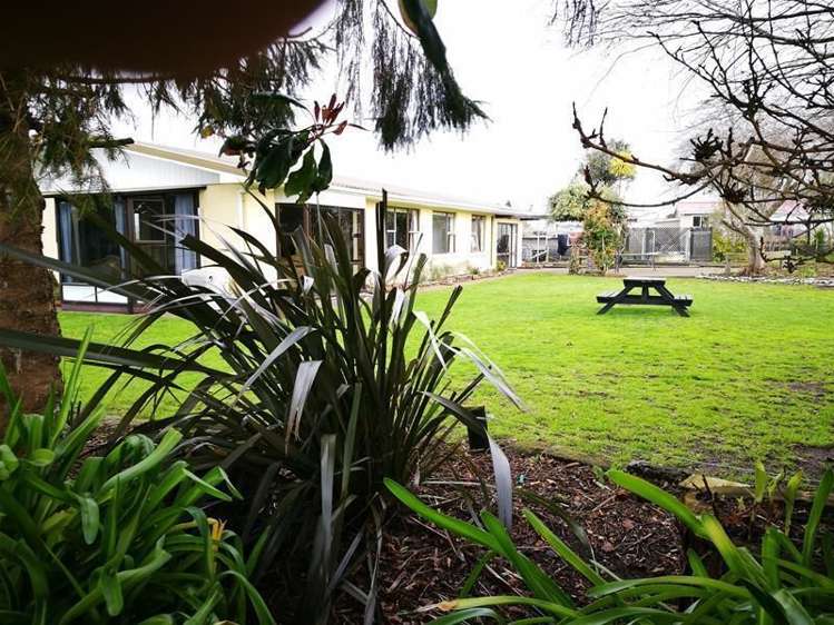 26 High Street Eltham_19