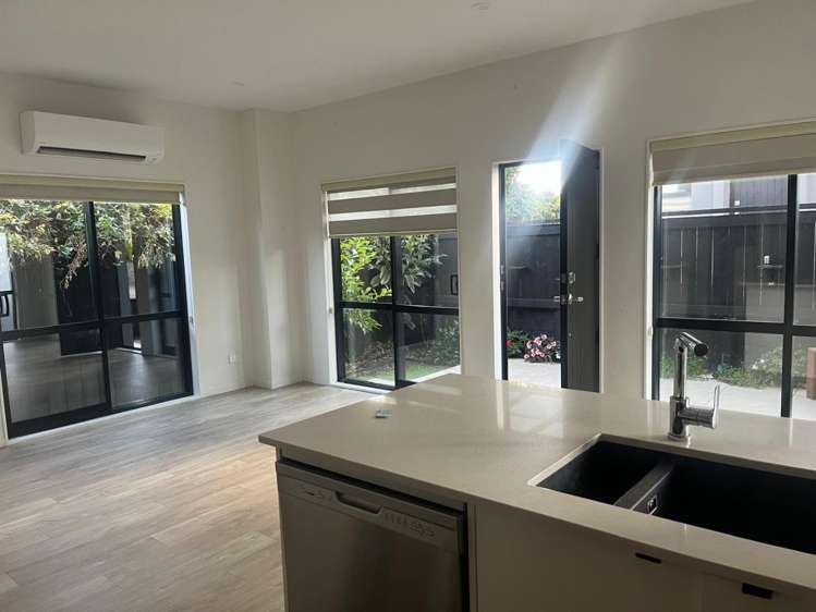 61-B Andrew Road 10679_4