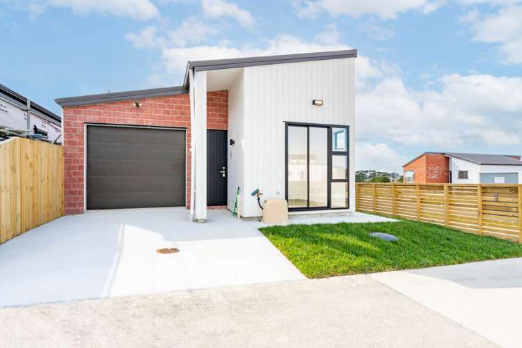 19 Puwha Street Massey_1