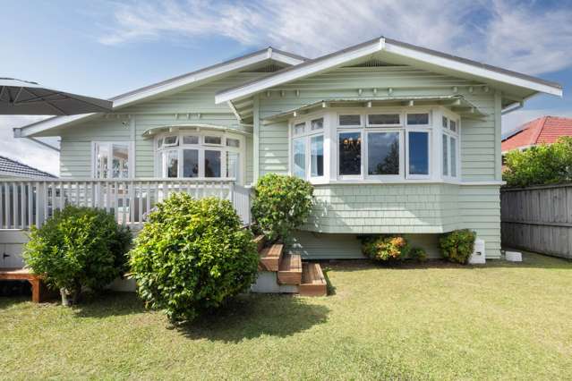 Dreamy Double Bay Bungalow