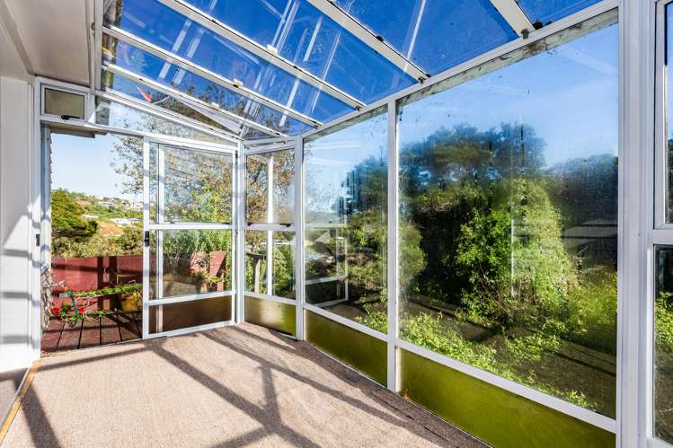 15 Kiriwai Road Paremata_10