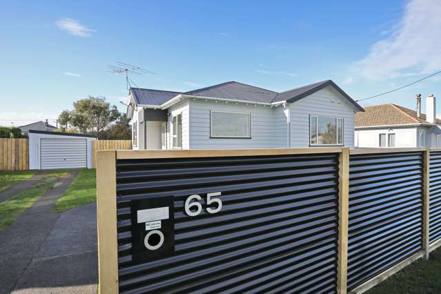 65 Paterson Street Grasmere_2