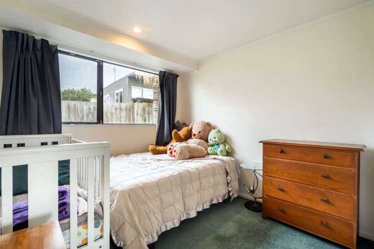 2/147 Birkdale Road Birkdale_12
