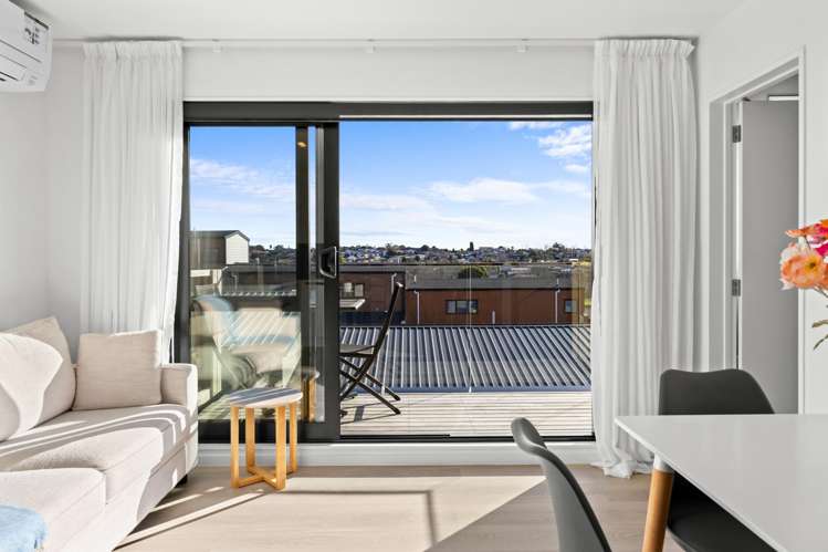 10/53 Drake Street Howick_7