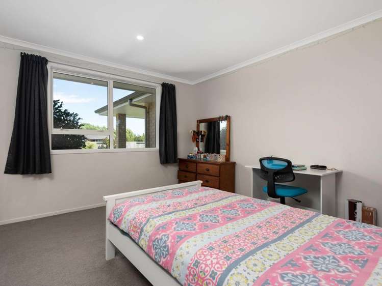 10 Twin Oak Avenue Papamoa Beach_10