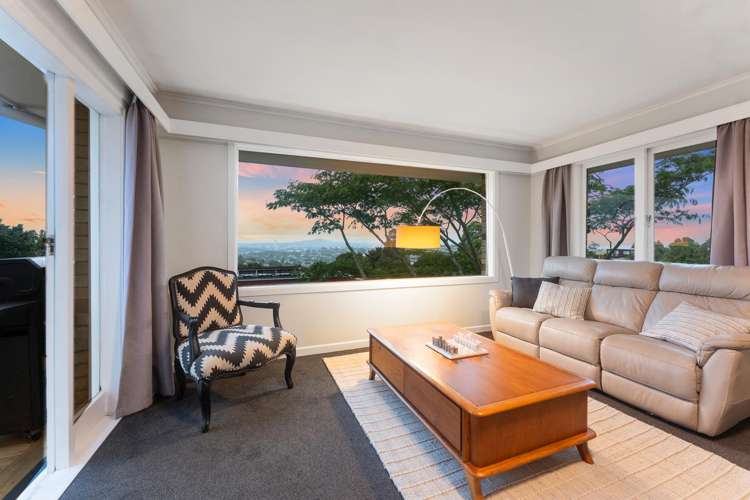 1/177 Glenfield Road Hillcrest_0