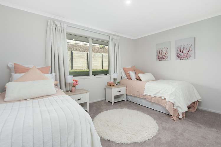 3 Carex Close Pyes Pa_9