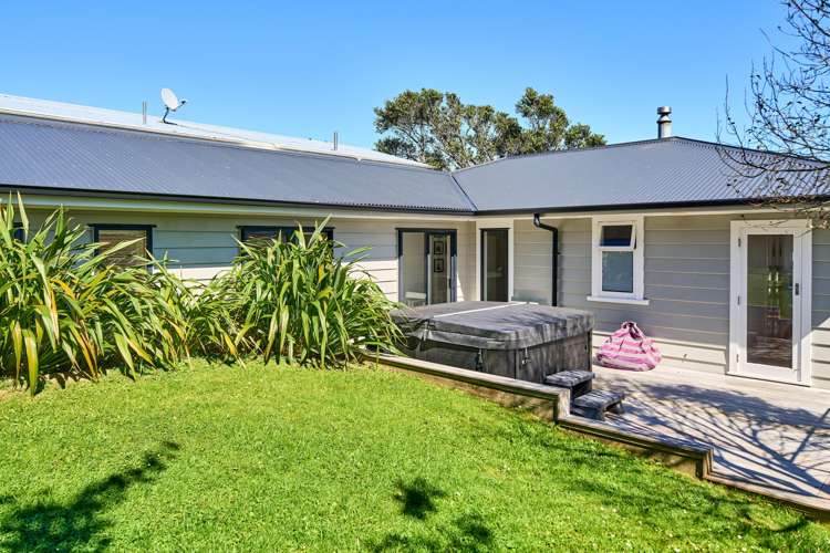 8 Beazley Avenue Paparangi_15