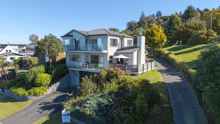 10 Wakeman Road_3