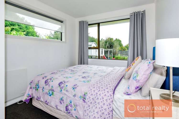 5 Charles Upham Avenue Hillmorton_12