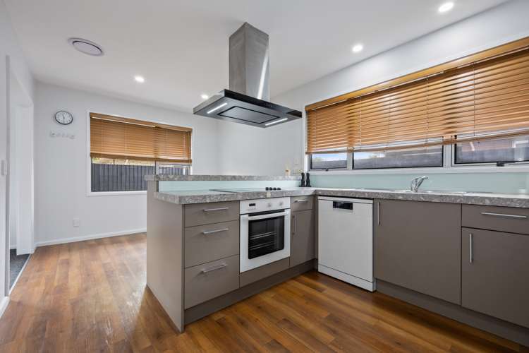 2/95 Cheyenne Street Sockburn_10