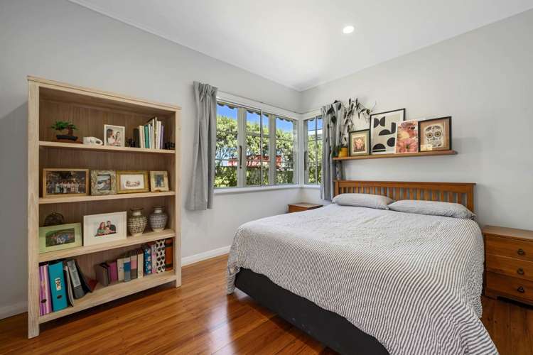 60 Old Lake Road Narrow Neck_14