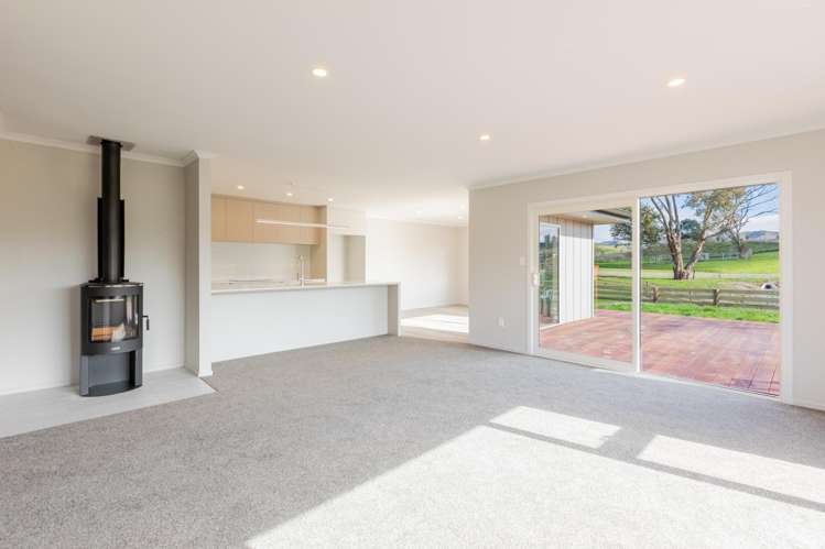300 White Road Otane_5