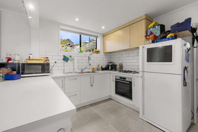 6 Helen Place Raglan_3