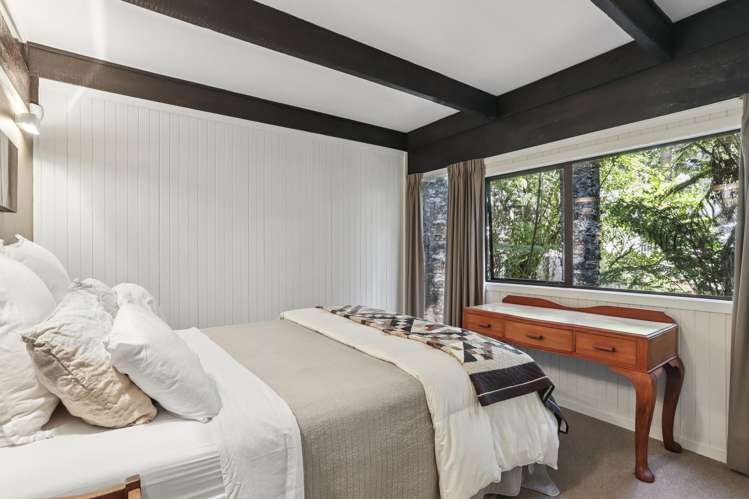 34 Hollywood Avenue Titirangi_19