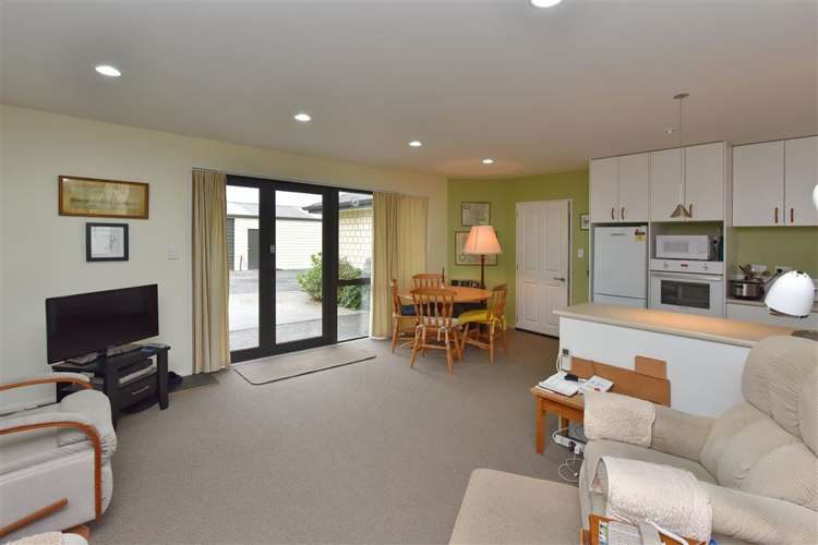 16 John Leith Place Leithfield_13