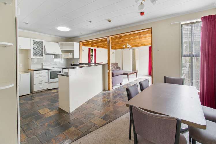 82 Avenue Road West End_6