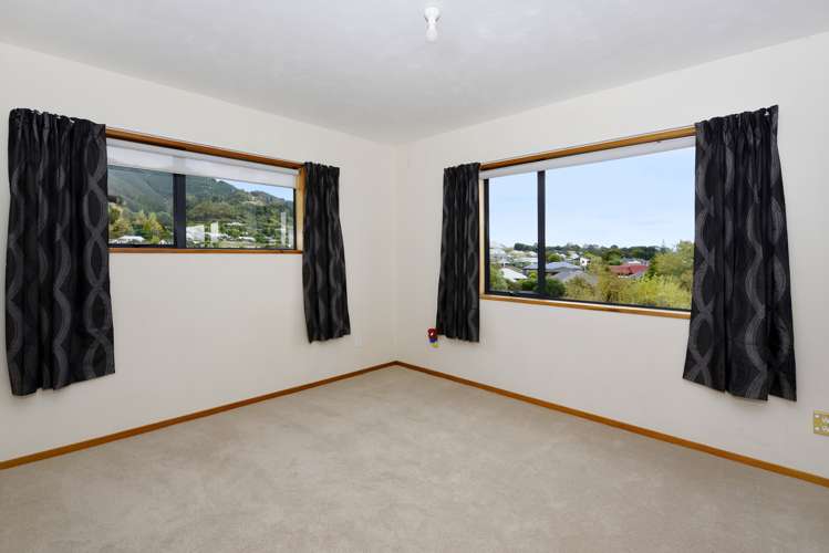 35 Olympus Way Richmond_18