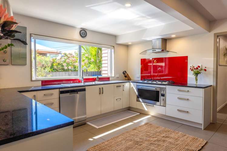 74 Hauraki Road Oneroa_14