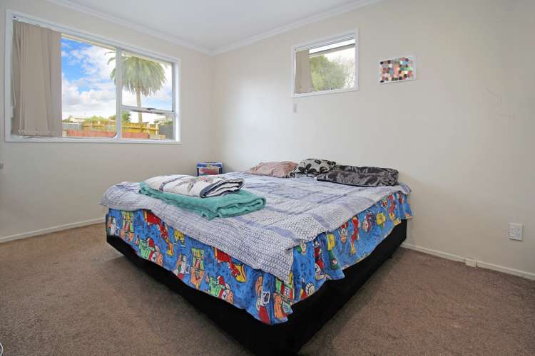 7 Gambare Place Wattle Downs_11