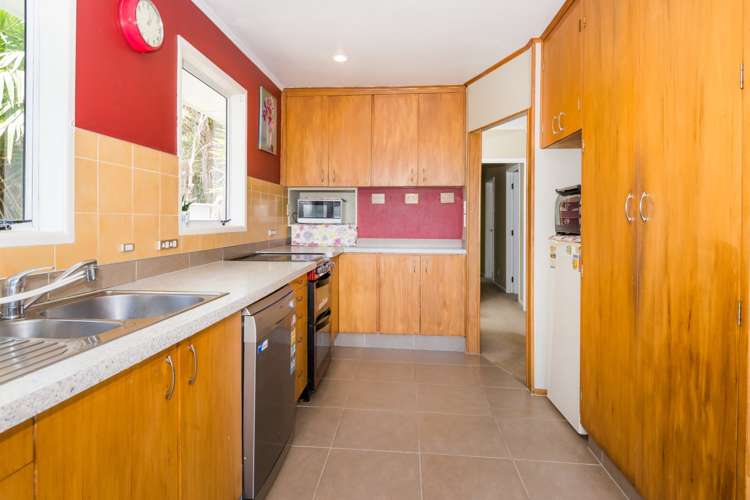27 Hatherlow Street Glenfield_13