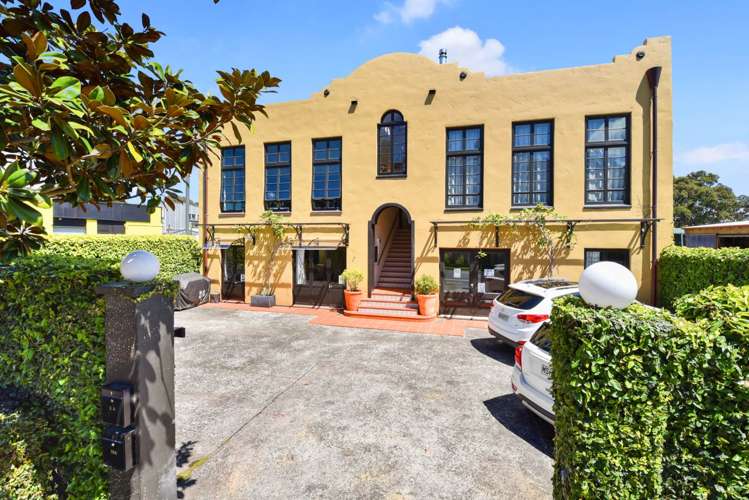 2/25a Lake Road Devonport_39