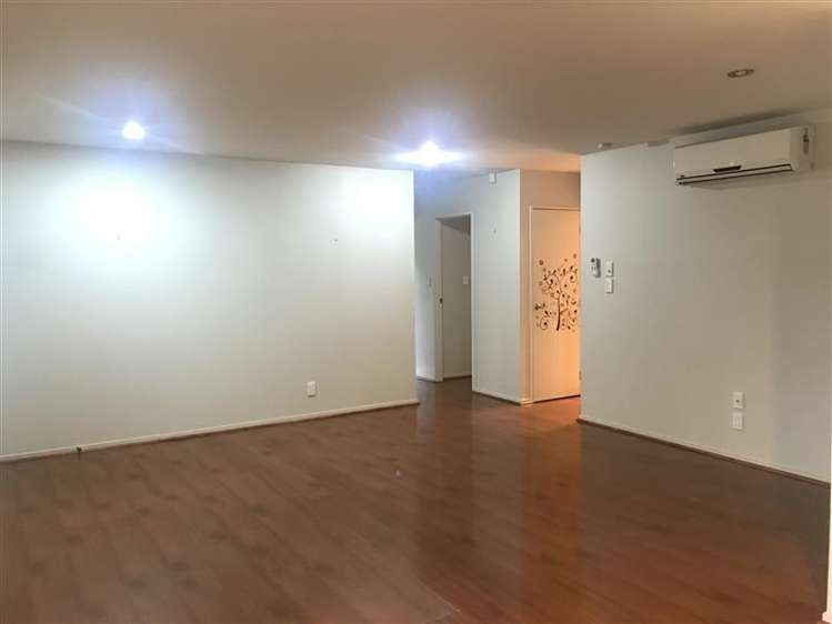 7 John Broad Place Flat Bush_2