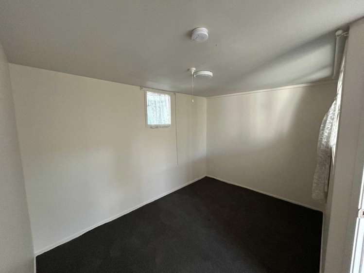 2/9 Leander Street 11229_7