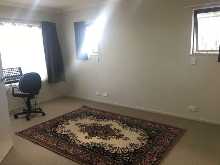 26 Valderama Drive Flat Bush_11