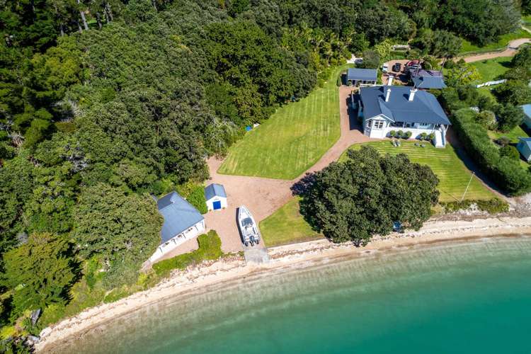 136 Cowes Bay Road Waiheke Island_28