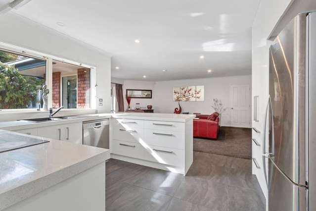 65 Travis Country Drive Burwood_2