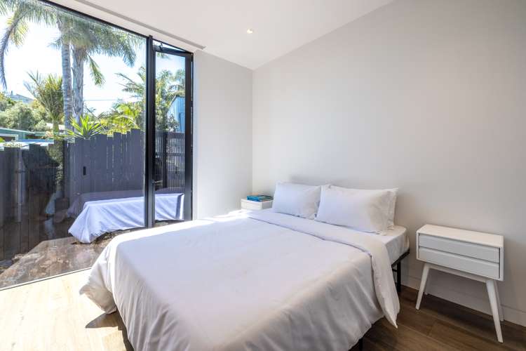 74 Burrell Road Oneroa_11