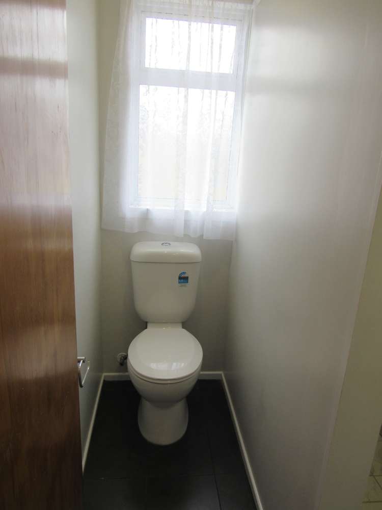 4/42 Egmont Street Hawera_12