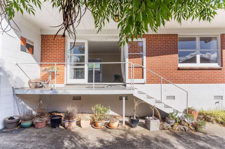 2/14 South Street Papakura_0