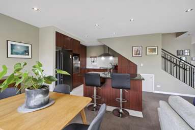 10 Country Club Terrace_4