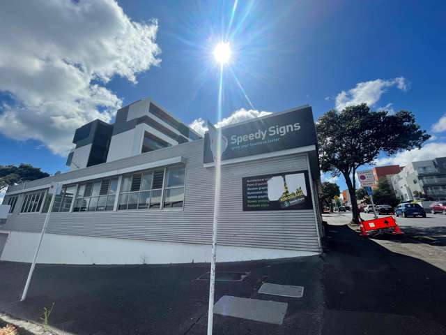 98 Newton Road Newton_1