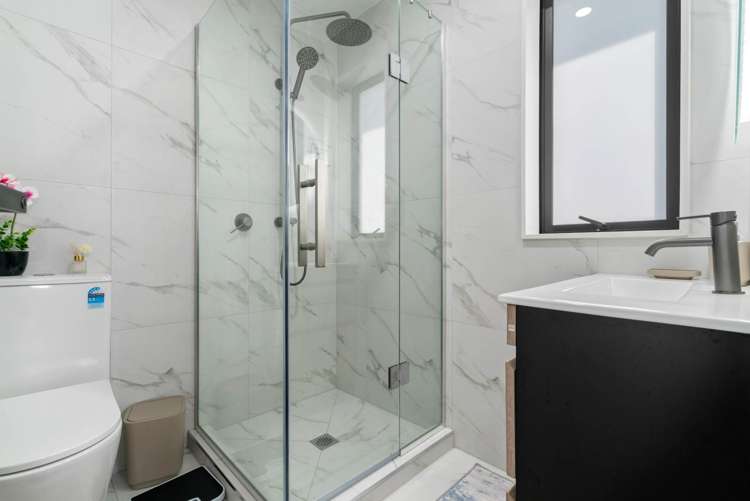 1/19 Calvert Avenue Mangere East_9