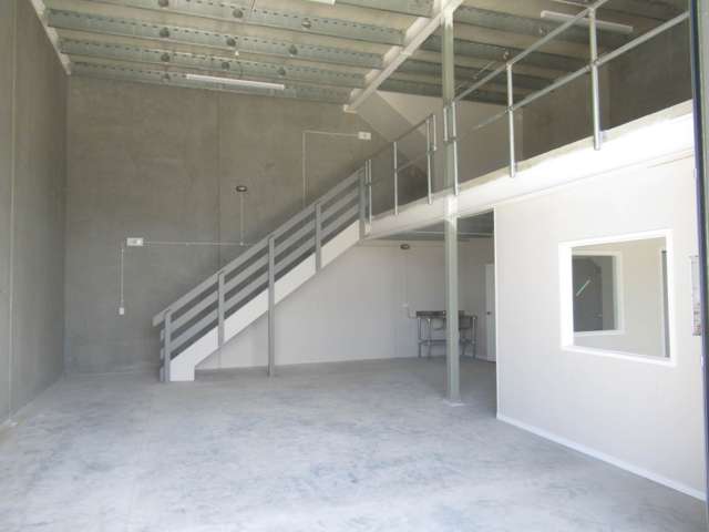 120M² MODERN ROAD FRONT INDUSTRIAL UNIT