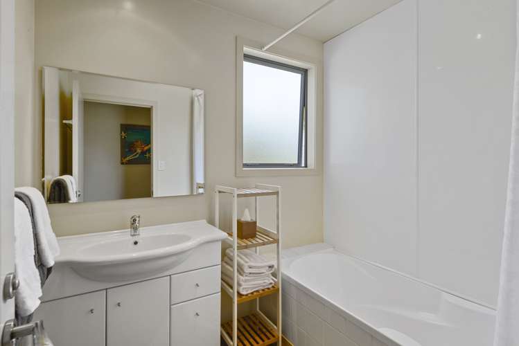 9 Railway Terrace Glentunnel_16