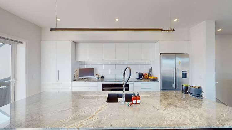 2/74 Jubilee Road Khandallah_1